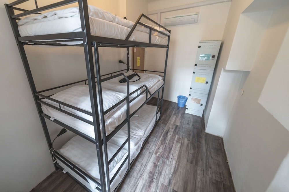 Hostel Orange