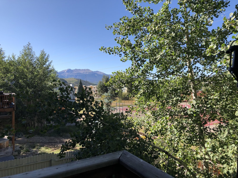 Honeysuckle House view 4