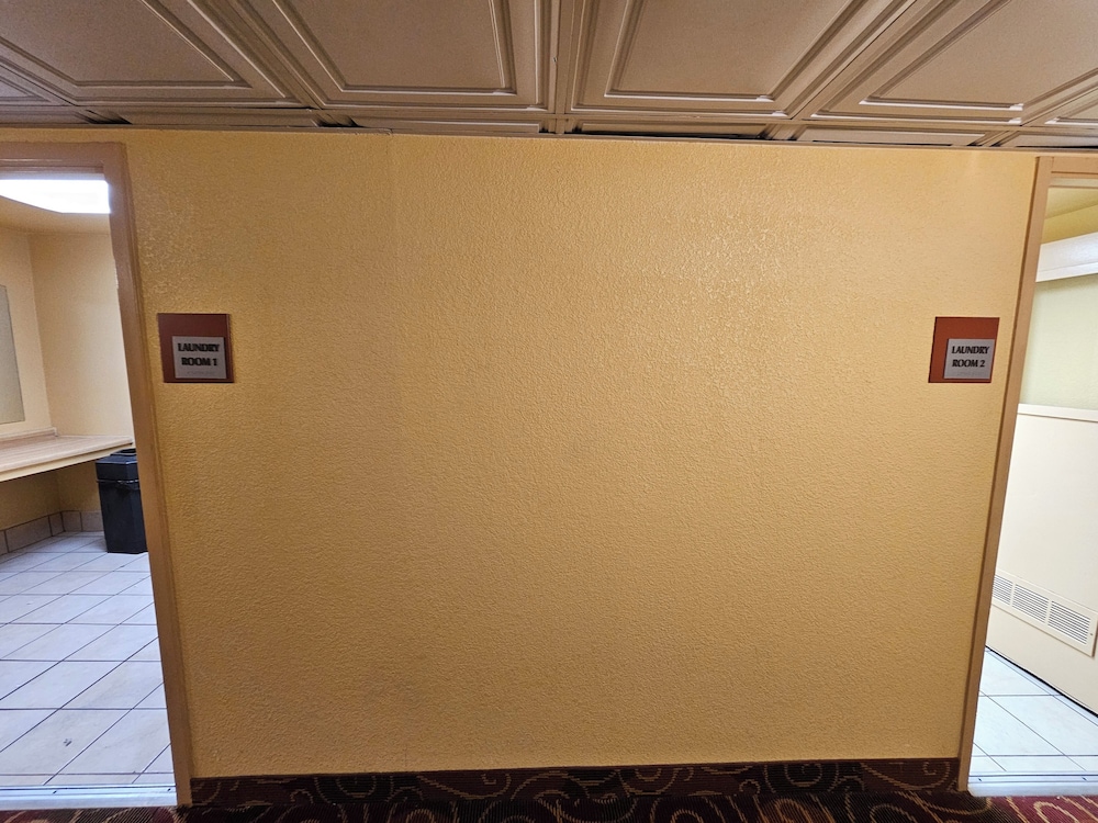 Roswell Vacations - Clarion Inn  Suites - Property Image 7