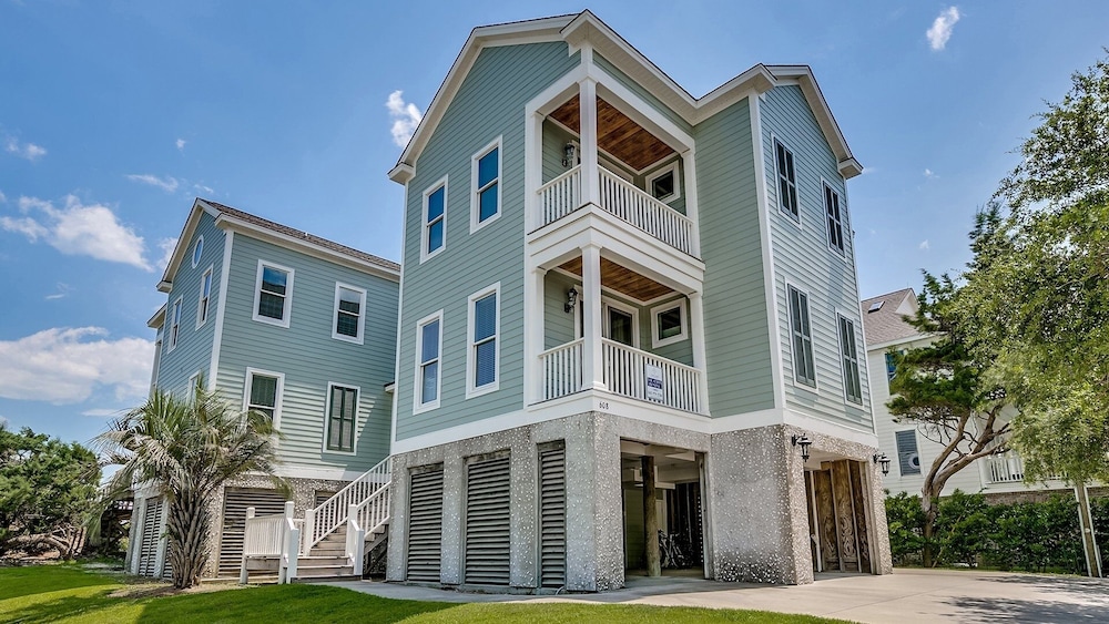 Spectacular Oceanfront Home Located On North Litchfields Peaceful And Pristine Beaches. 6 Bedroom Home by Peace Vacations