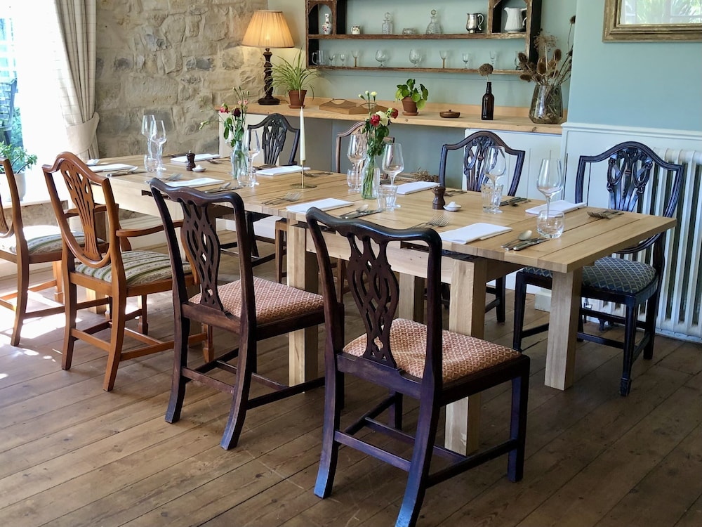 Taunton Vacations - Farthings Hotel and Restaurant - Property Image 2