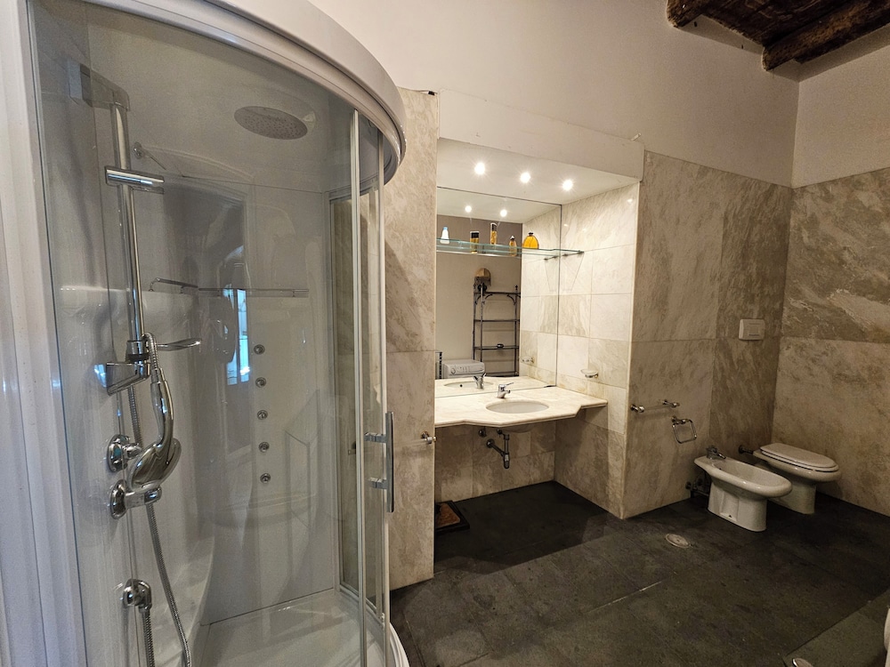 The Spanish Palace suites, rooms, apartments & terraces