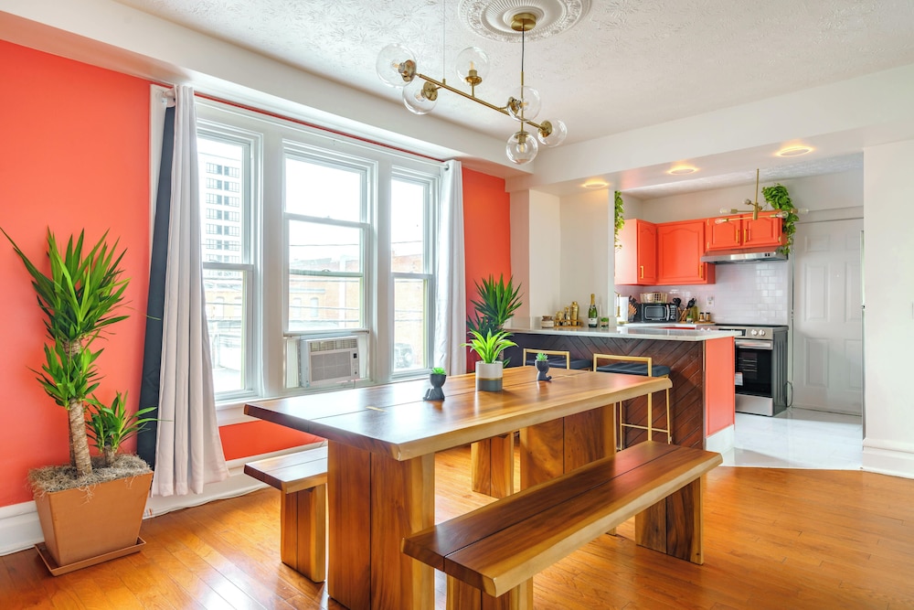Jungle House Boutique Suites – Short North & Convention Center