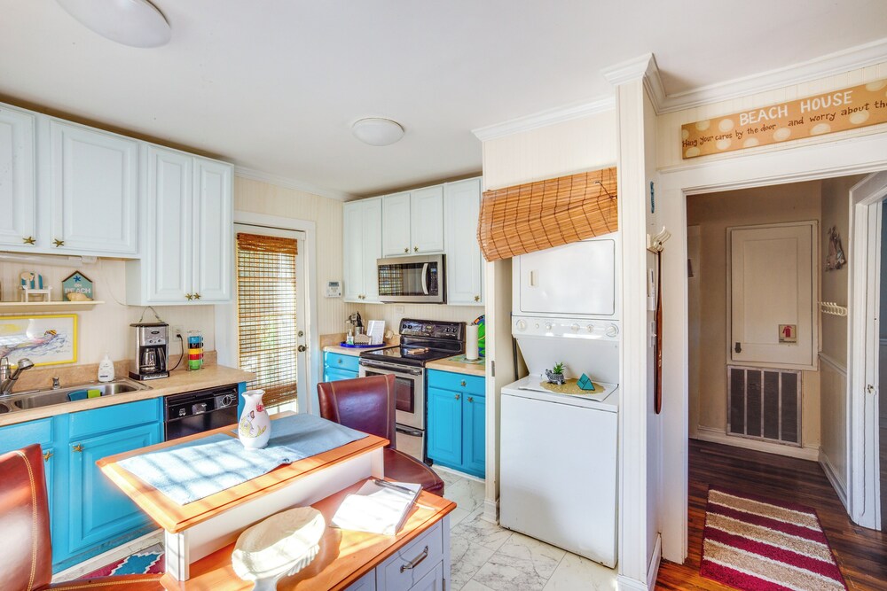 5 Mi to Downtown Beaufort: Pet-friendly Cottage!