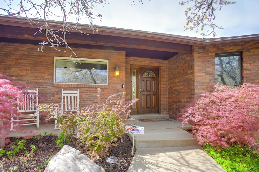 Hike, Golf, Ski & More: Family Home in South Weber