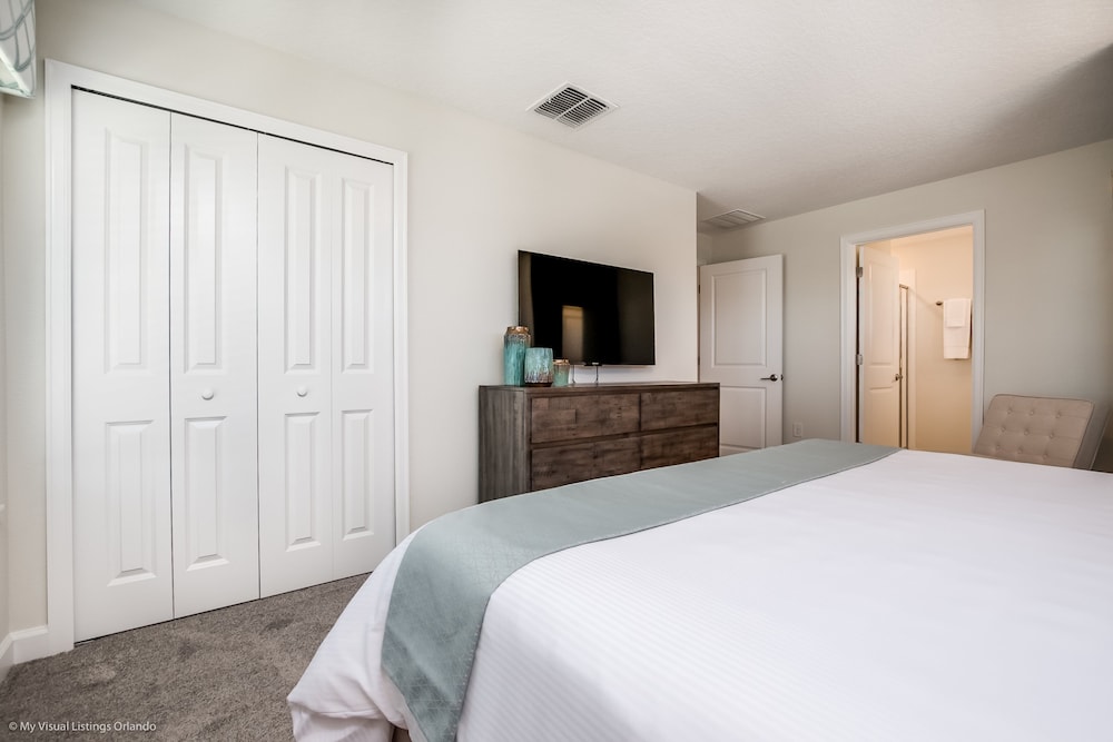 910pb Luxury Furnished 5 Bedroom 5 Bathroom - Image 3