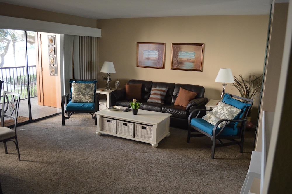 Cove II 127F 2 Bedroom Condo By Midnight Cove II