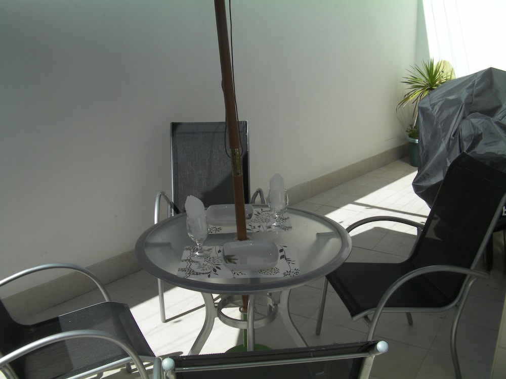 Peniche Surf Lodge - Hostel