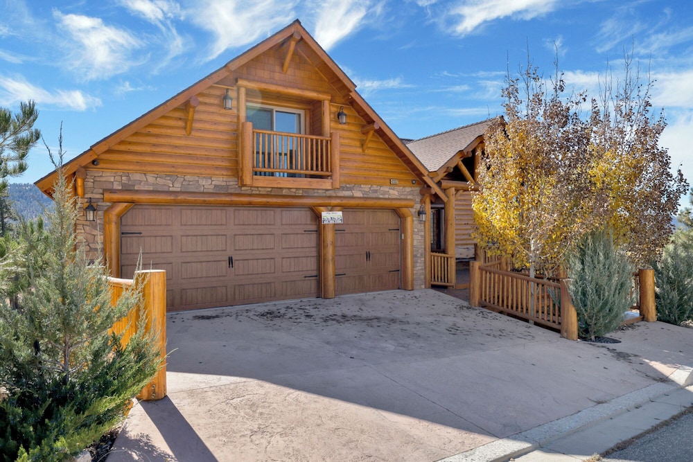 Golden OAK LOG Cabin #2206