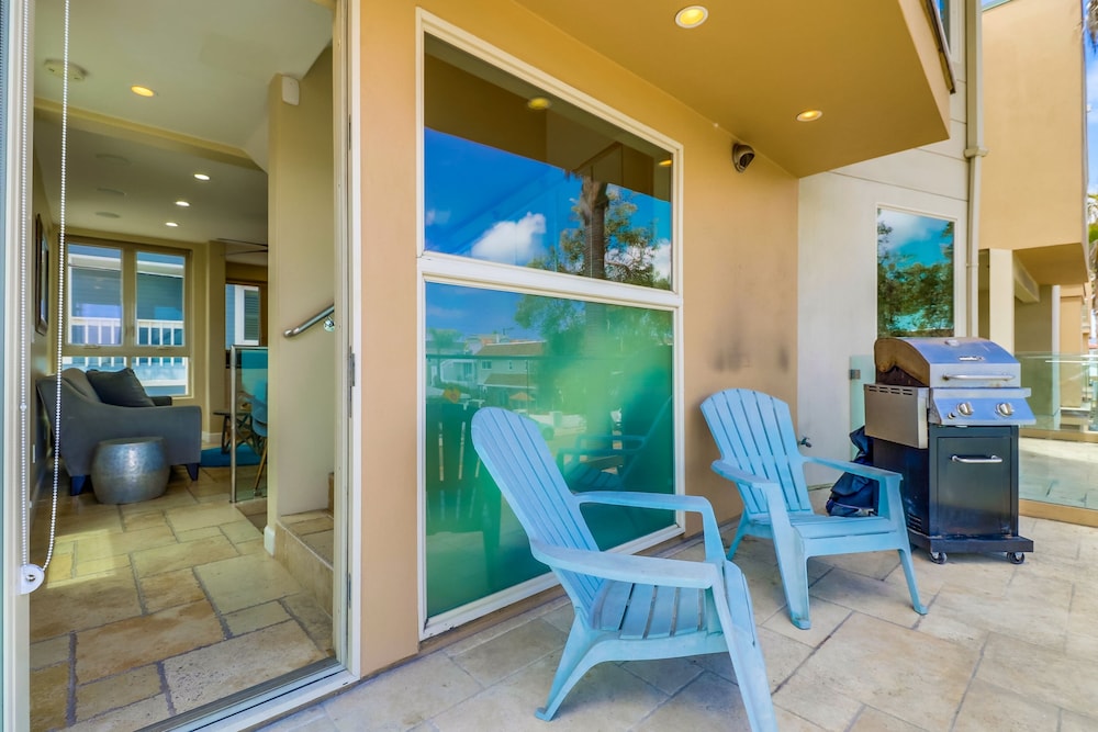 Ocean Breeze 1 & 2