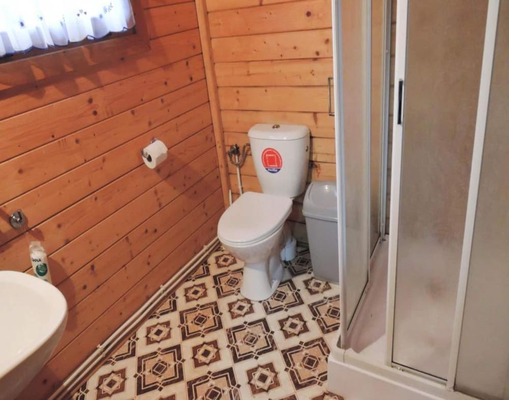 Bungalow Near Turquoise Lake and Baltic Sea