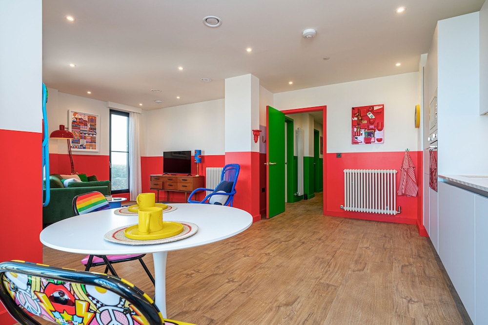 The Eades Natasha Landers 2 Bed