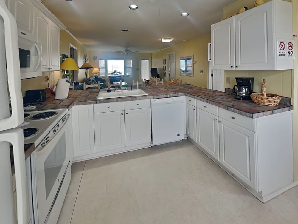 Bright's Beach Front by Topsail Realty