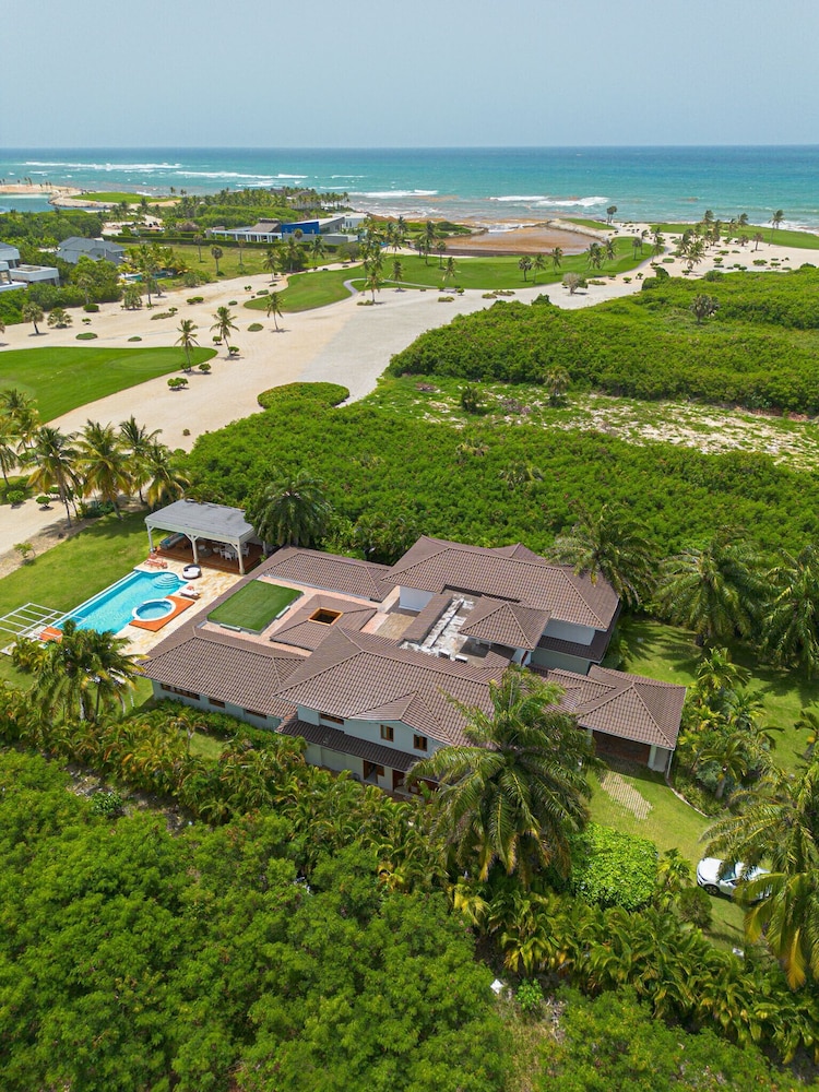 5BR 16 Guests Private Pool Garden View