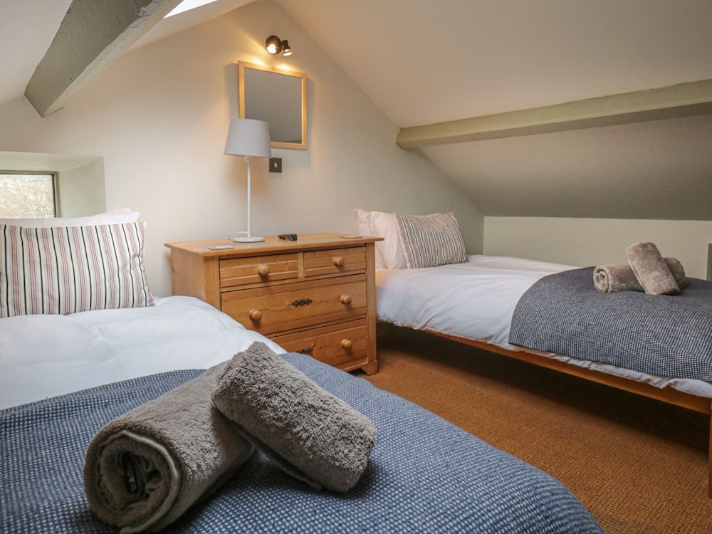 Barney's Cottage view 5