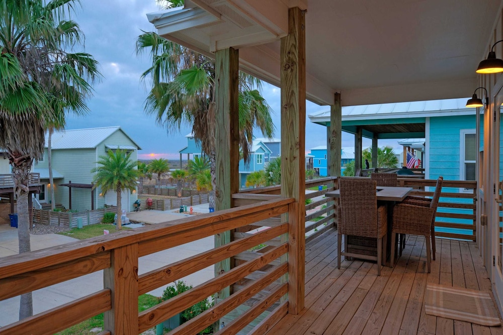 Coastal Escape w/ Pond Views + Pool Access Grahams Getaway by Avantstay