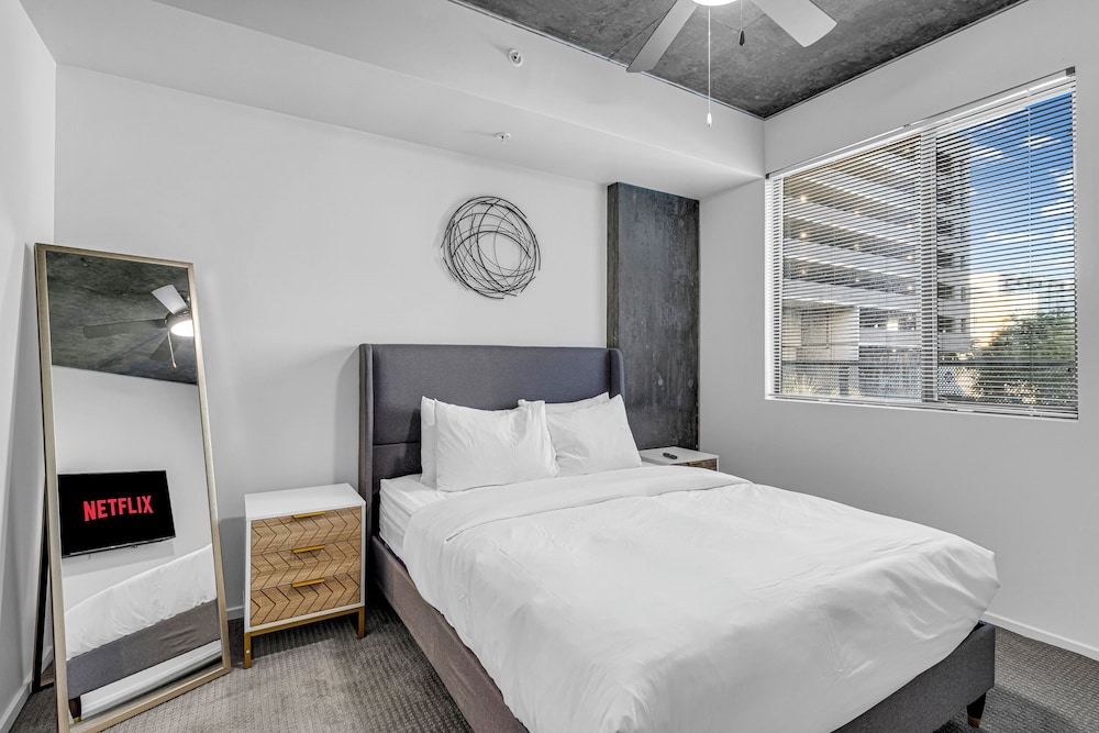 Phoenix Urban Luxury Escape