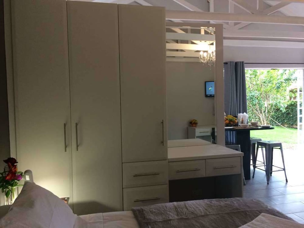 Sunbird Guest House
