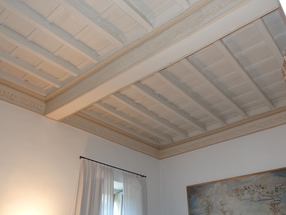 In Rome, Aristocratic, 3 Bedroom in Elegant, Historic Palace 3 Bedrooms 3 Bathrooms Apts