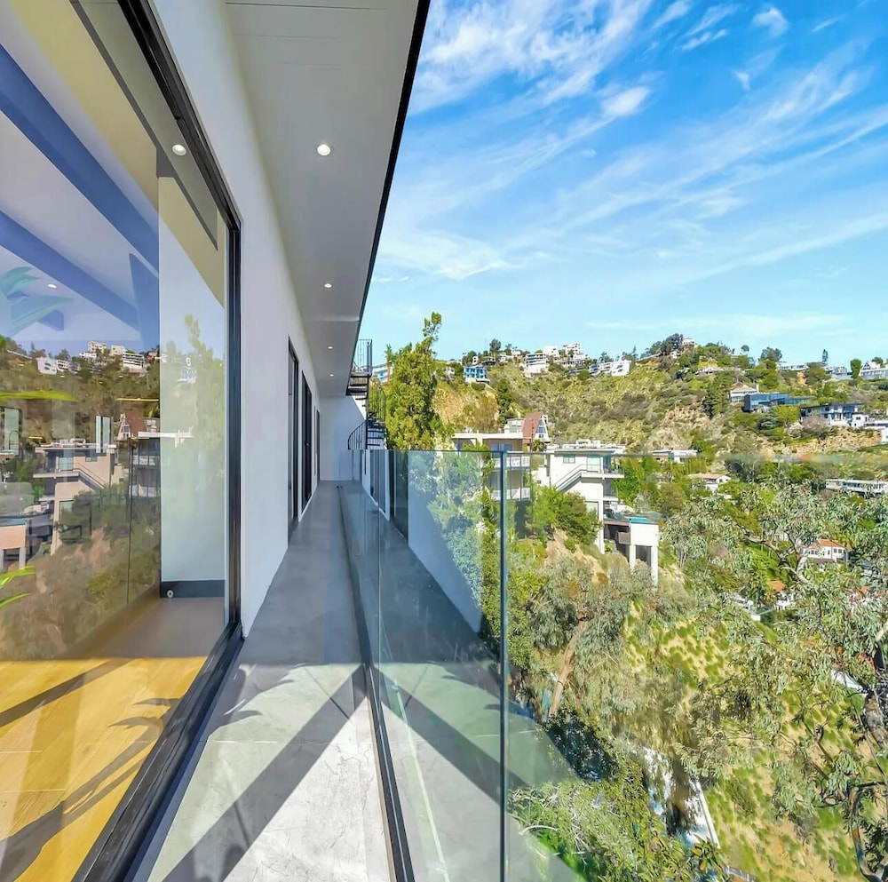 Skyview Estate - Stylish Hollywood Hideaway With Sweeping City Views