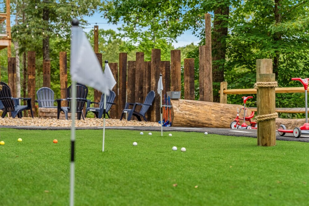 Summit Luxe Resort