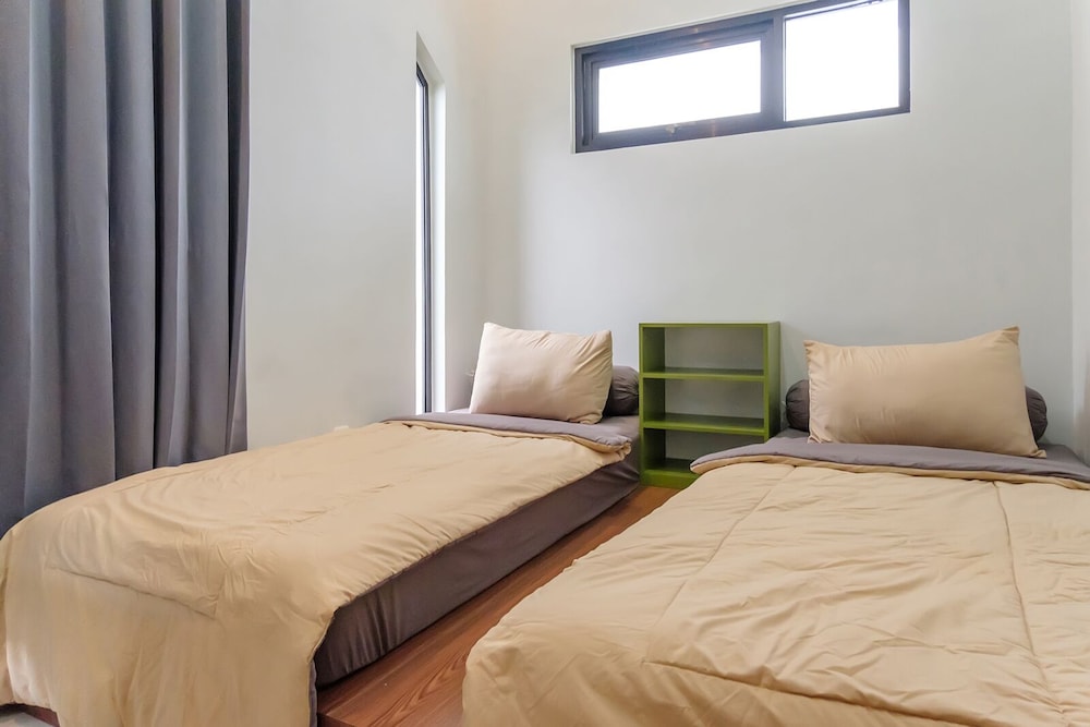 TwoSpaces Living at BSB Villa Maharaja