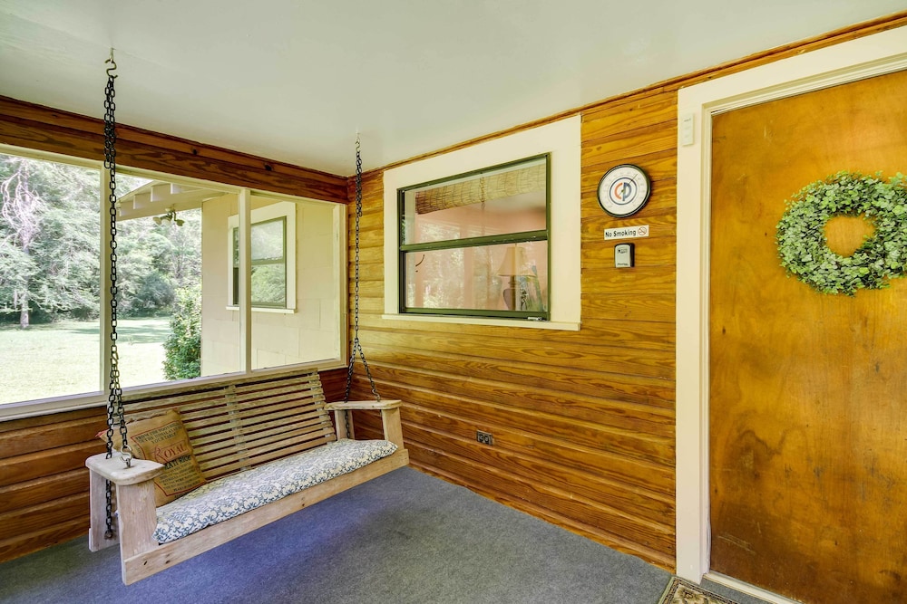 McComb Vacations - Mississippi Vacation Rental w/ River Frontage - Property Image 2