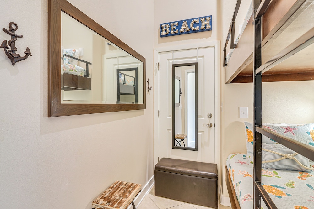 Walk to Beach: Pool-view Condo in Galveston!