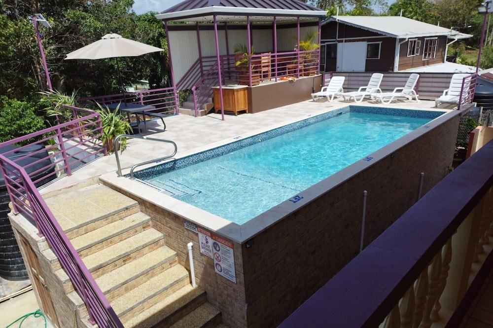 B's Guest House