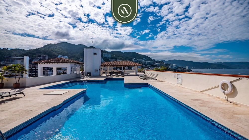 Ocean View 2Br Condo-balcony-beach-pool - 310