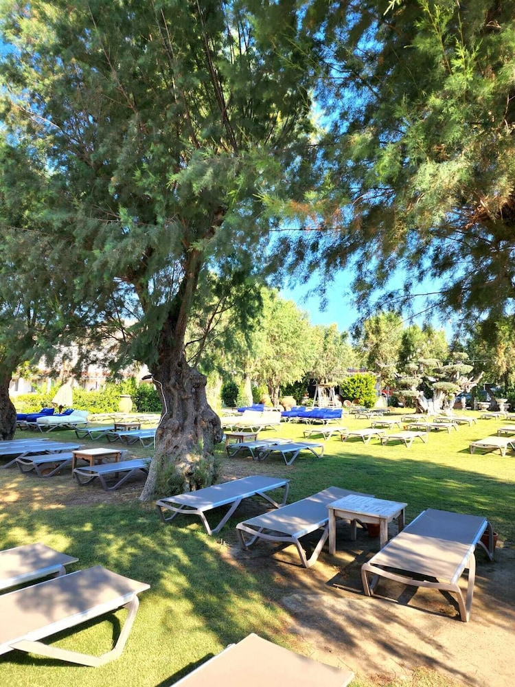 Kefi Beach ve Süitler - Image 37