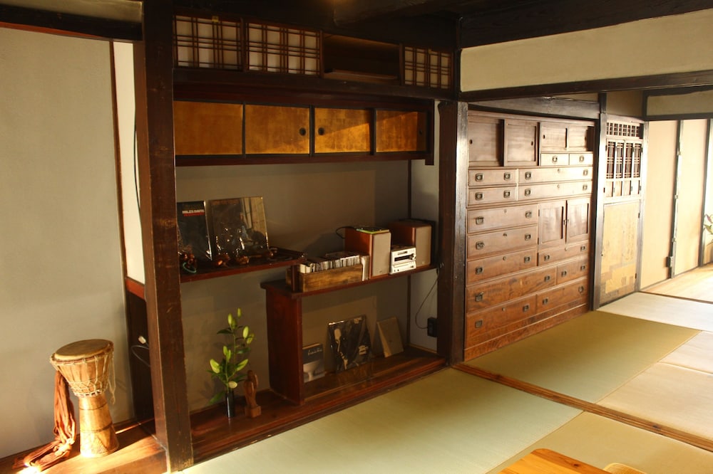 The hostel & Tatami bar UCHIKOBARE
