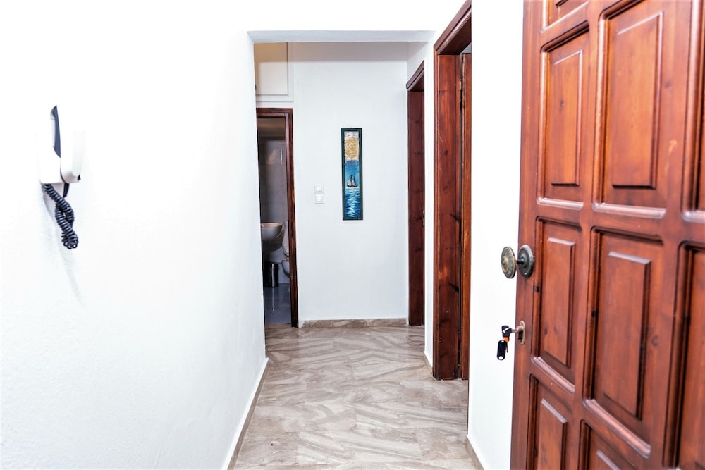 Zennova Aelia Apartments 7 photo 4