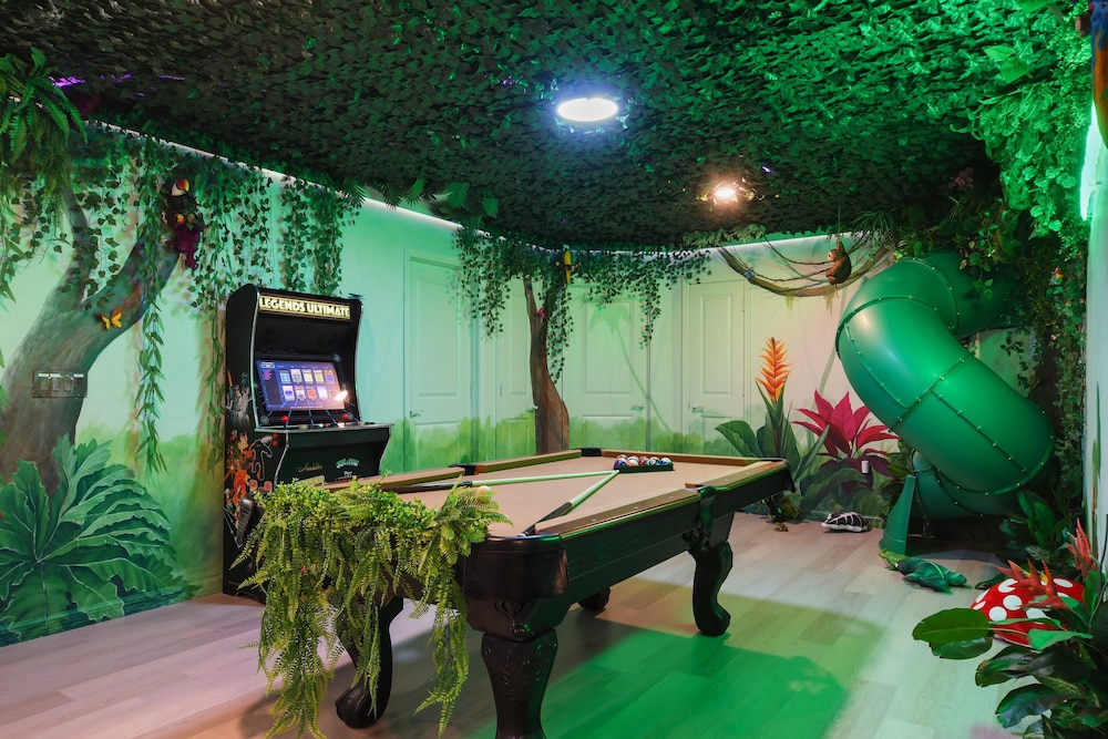 Luxury Stay: Pool, Games, Themed Rooms