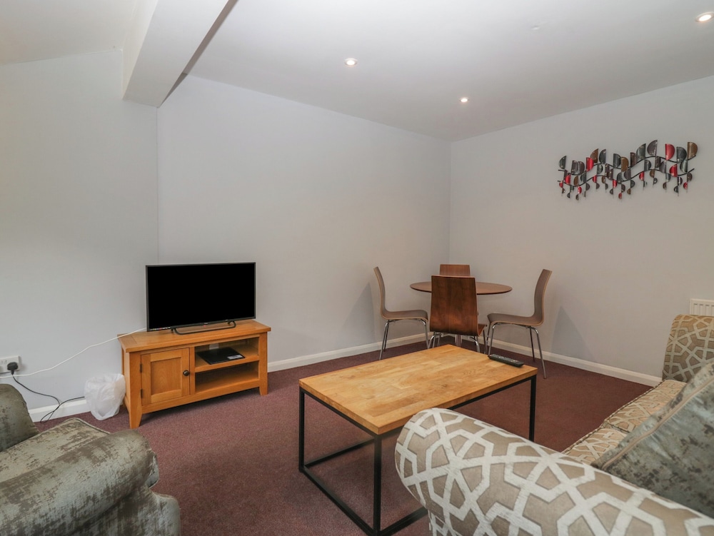Apartment 6
