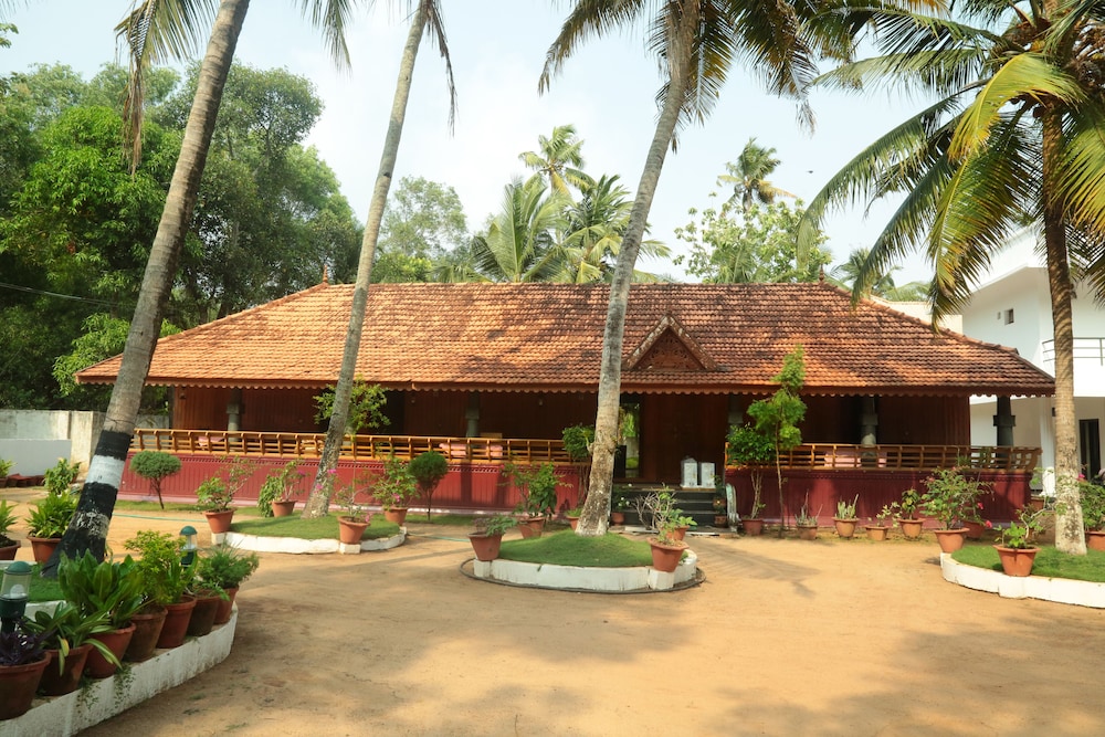 OYO 8839 near Vadackal beach Road