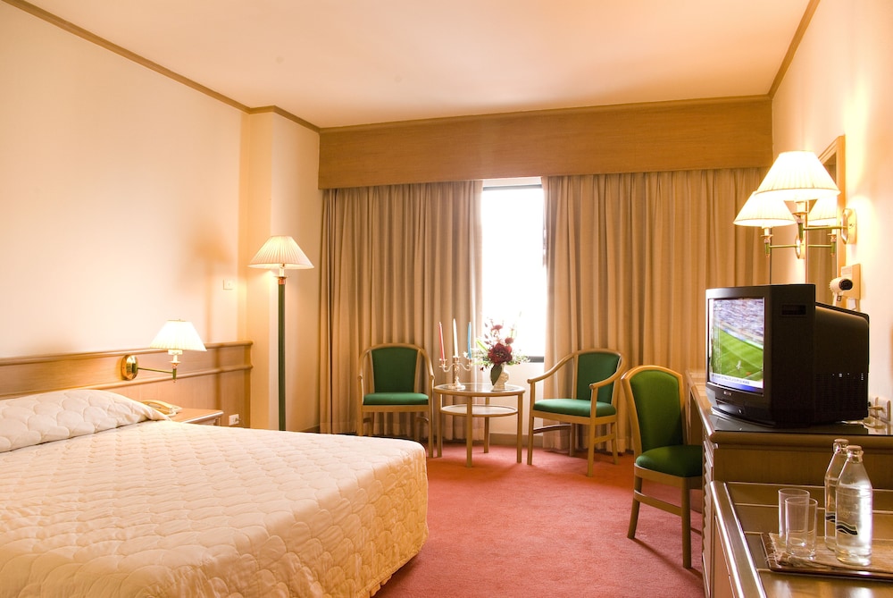 FuramaXclusive Pratunam Park Hotel