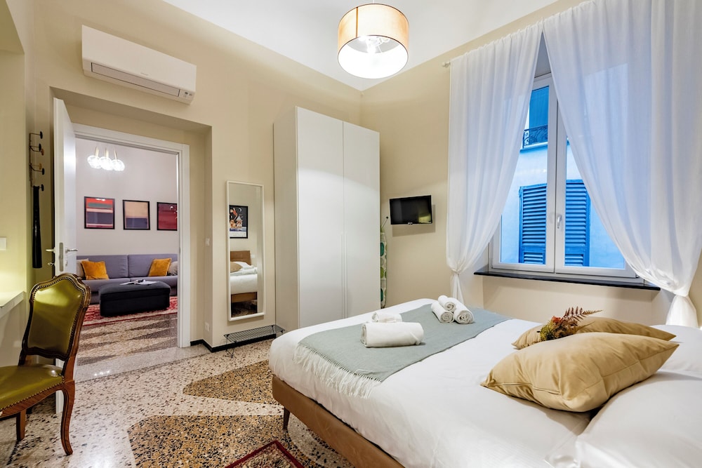 Lovely Flat In Genova Historic Center Apartments