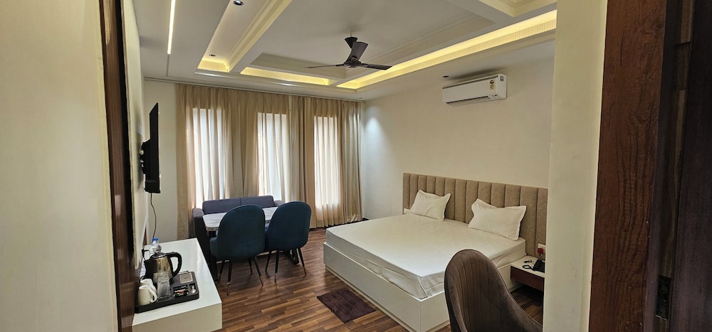 Hotel Sharanga
