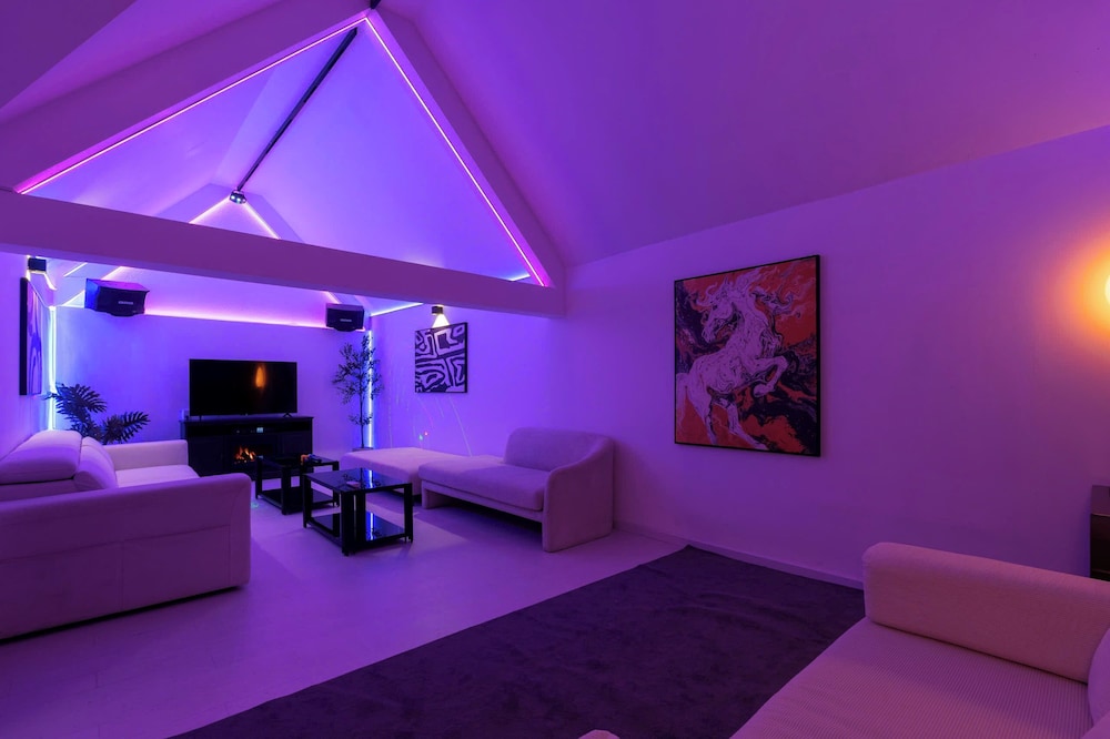 Lux white villa 9 Bedrooms