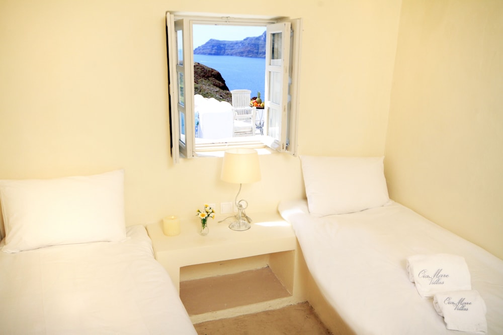 Oia Mare Villas view 4