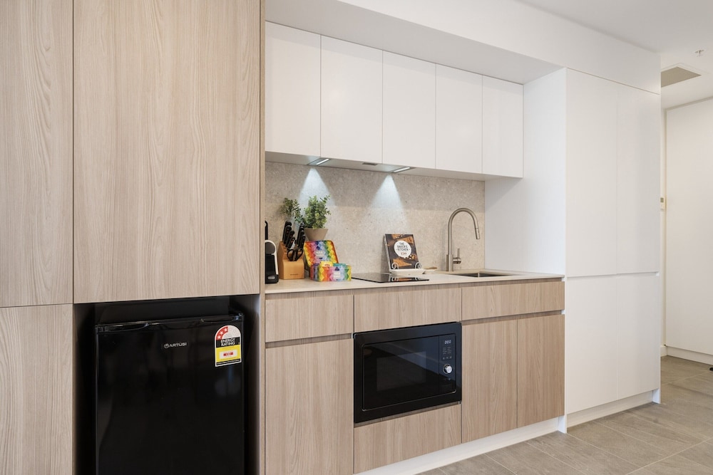 Stylish Studio Near Fremantle's Vibrant Spots