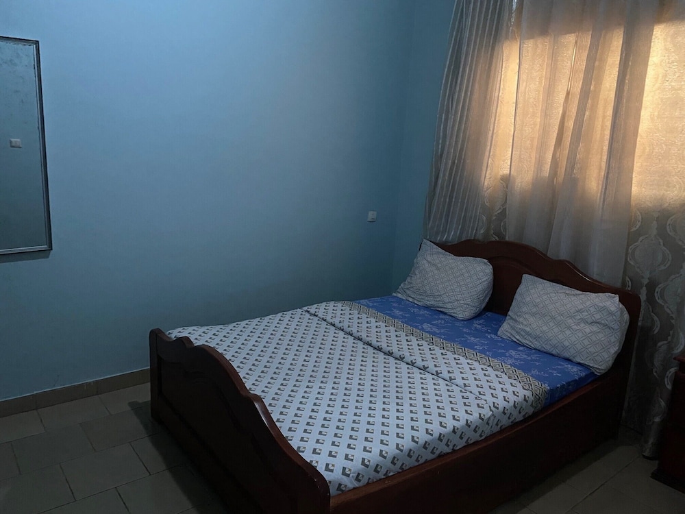 Manoir des Princesses Ekoumdoum view 3