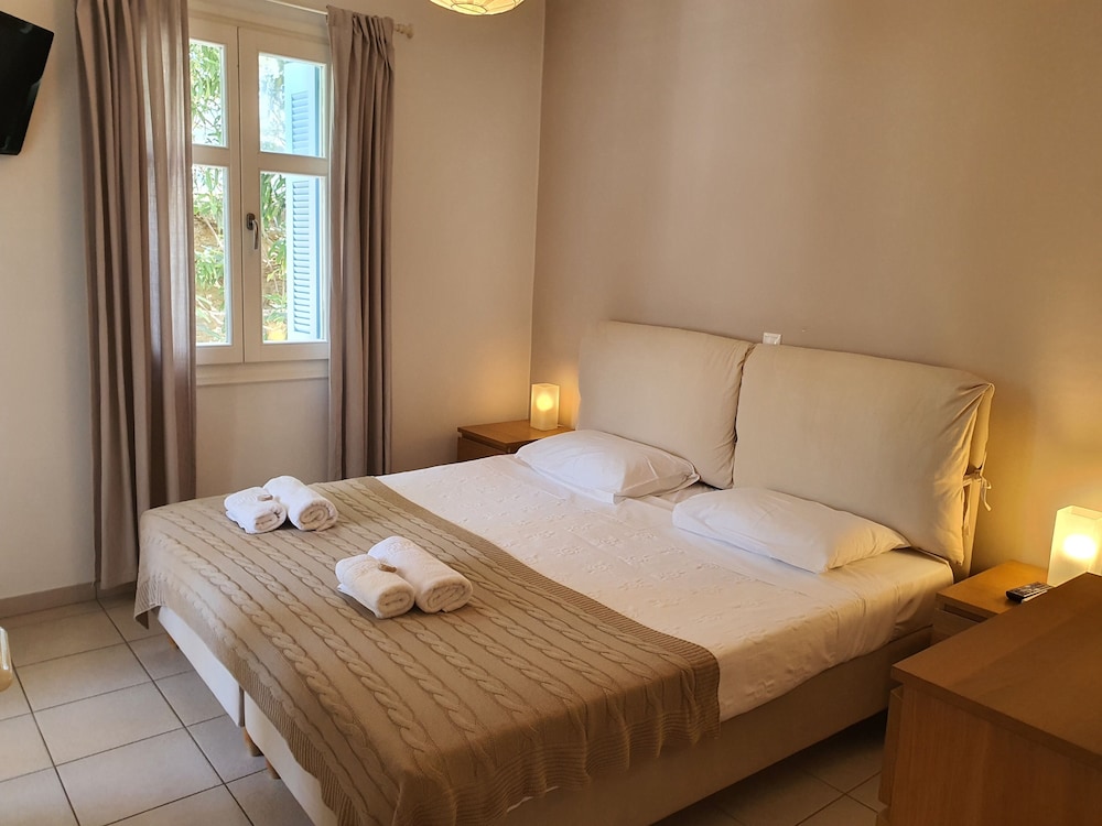 Karaoulanis apartments view 2