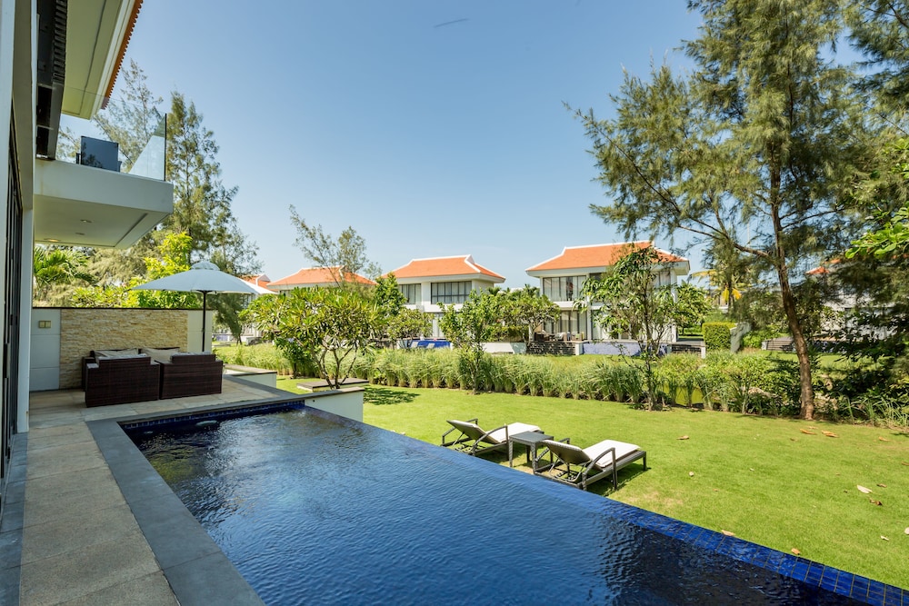 Ocean Luxury Villas Danang