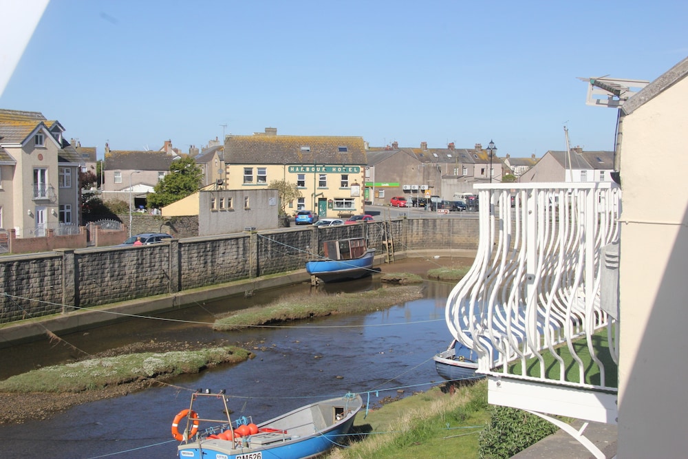 Harbourside House