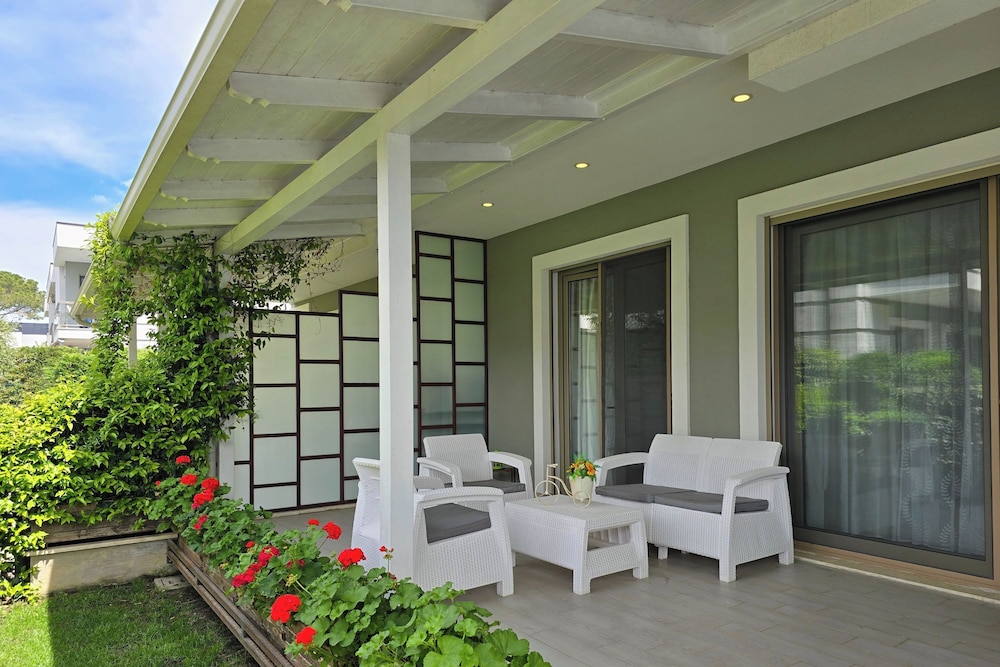 Lalzit Bay Dream Villa