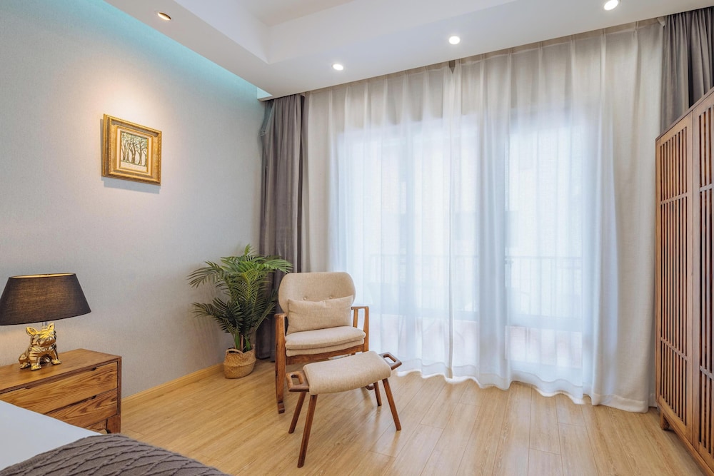 Yinshu Lunas Vila Courtyard Garden Resort Hotel (Shanghai International Tourism Resort Branch)