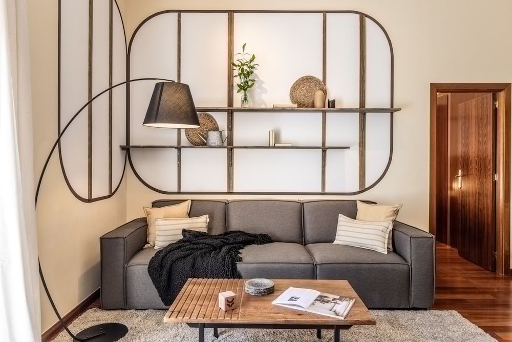 Uzer - 2 Bedrooms in Recoletos