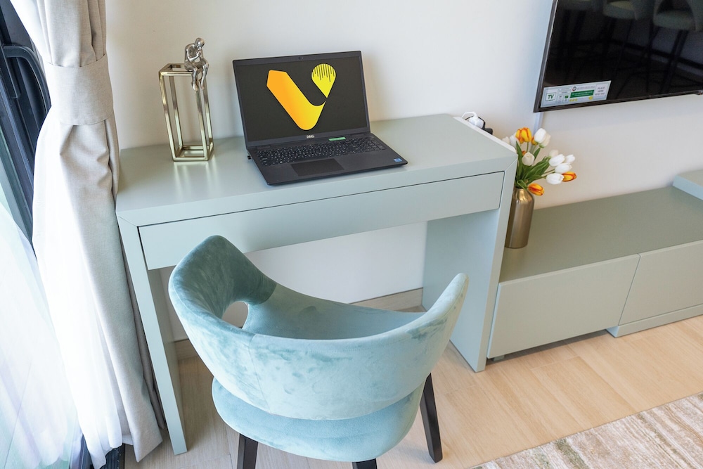 Vogue | Binghatti Corner JVC-7mins Sky Dubai 3 mins Cirle Mall Brand New